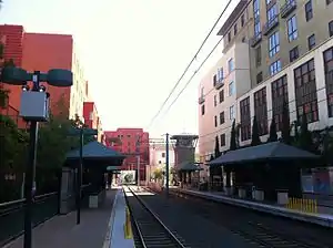 The platform at Del Mar station