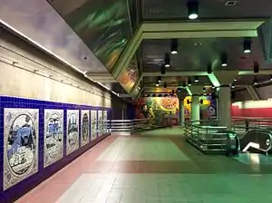 The mezzanine level at Westlake/MacArthur Park station