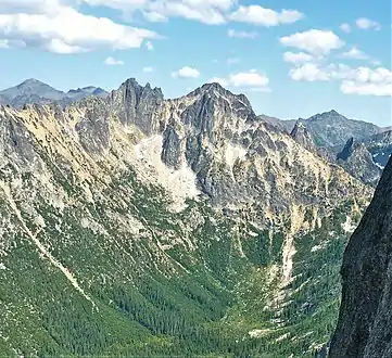 Half Moon and Wallaby Peak from Early Winters Spires