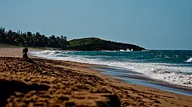 Hallows Beach in Islote