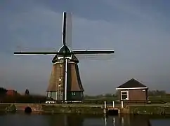 Hoogwoud Molen De Vier Winden met gemaal