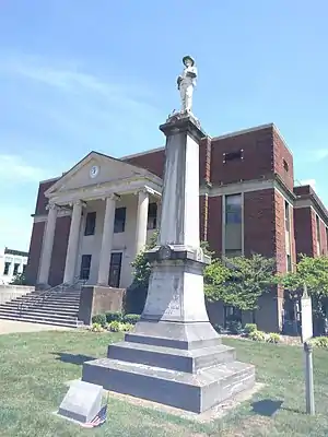 Hopkins County Courthouse in Madisonville