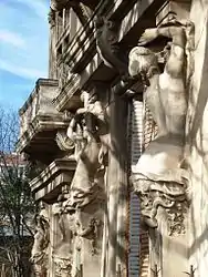 Injalbert sculpture on front of Hotel Chappaz in Béziers.  Photograph courtesy Linda W (tobysmum)