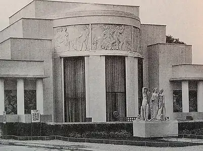 The Hôtel du Collectionneur was a showcase for the furniture of Émile-Jacques Ruhlmann.