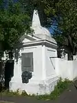 The old pump-house at the corner of Prince and Sir George Grey Streets is a completely different kind of structure from the stately houses at the foot of Table Mountain. From the seventeenth century onwards water for domestic purposes was carried by slave Type of site: Pump.