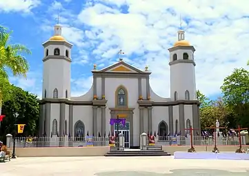 Photograph of the Iglesia San Ramón Nonato, a church with two symmetric towers