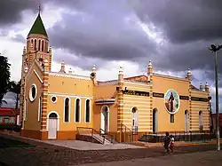 Church in downtown Cruz