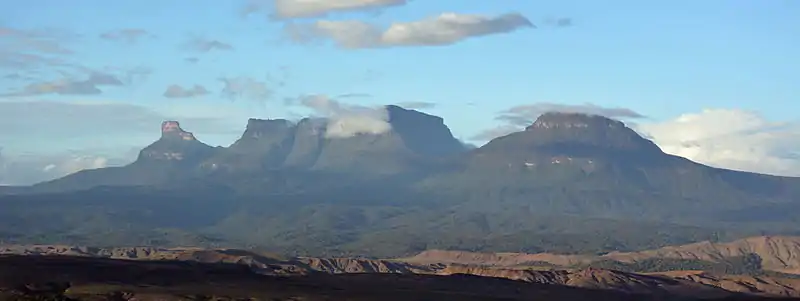 Ilu y Karaurín-tepui