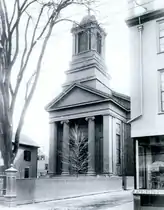 Independent Congregational Church, Salem; built in 1825 (photo 1890s). Designed by Sumner.