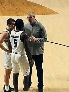 Jeff Boals coaching during an Ohio basketball game