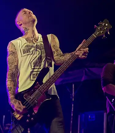 Josh_Paul_performing_with_Daughtry_in_2014.jpg