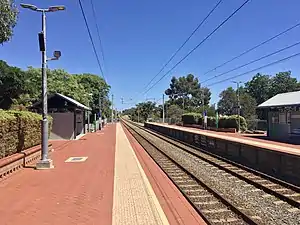 Karrakatta station platforms