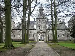 Kasteel van Warfusée en bijgebouwen, behalve de oranjerie