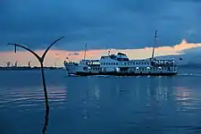 Flooded Kavaklı Beach in Gölcük