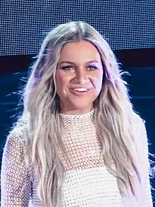 Kelsea Ballerini (15, Comeback Stage; 20, guest)