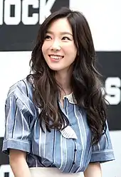 Taeyeon with dark brownhair