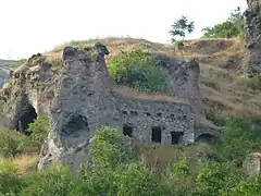 Detail of artificial cave and construction