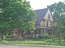 Frank A. and Rae E. Harris Kramer House