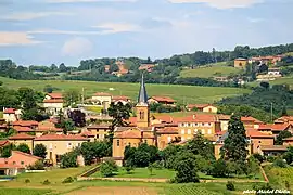 The church and surrounding buildings in Légny