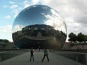 La Géode at the City of Sciences and Industry, by Adrien Fainsilber (1980-1986)