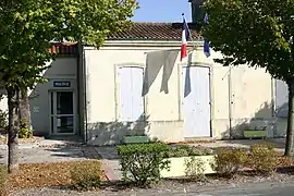 The town hall in La Vergne