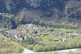 Lodrino village