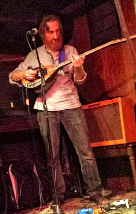 Edmonds performing with the Mekons in  2015