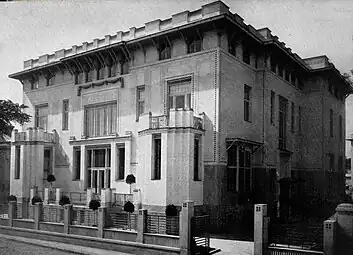 Secessionist exterior of the Bazil Assan House (Strada Scaune no. 21–23, currently Strada Tudor Arghezi) in Bucharest, by Marcel Kammerer (1902–1911), demolished in the late 1950s or the 1960s to make space for the National Theatre Bucharest