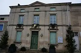 The town hall in Ville-sur-Saulx