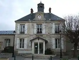 The town hall in Leuville