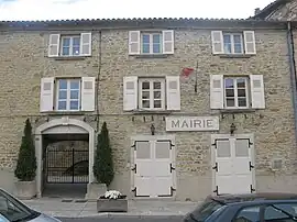 The town hall in Pommiers