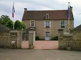 The town hall in Tournebu