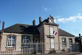 The town hall in Chartainvilliers