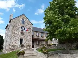 The town hall of Saint-Trimoël