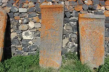 Khachkars around Makenyats Vank