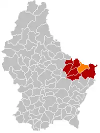 Map of Luxembourg with Echternach highlighted in orange, and the canton in dark red