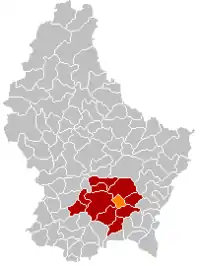 Map of Luxembourg with Sandweiler highlighted in orange, and the canton in dark red