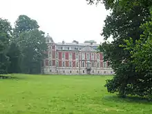 Kasteel Belle-Maison: interieur en exterieur: park, kerk, pastorie en omgeving