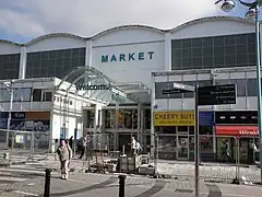 Entrance from Market Avenue in 2009