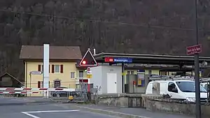 Canopy-covered platform