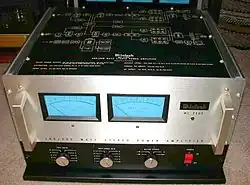 Mcintosh MC-2300 Front