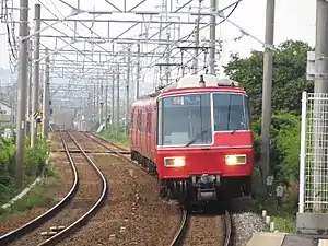 An image of a Meitetsu 5700 series electric multiple unit.