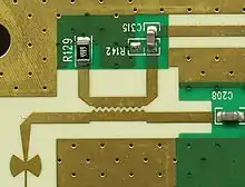 Sawtooth coupler on a circuit board