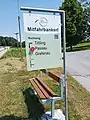 Ride-sharing bench near Rothau in the Bavarian Forest with the option of selecting the desired direction of travel.