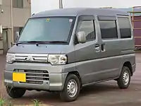 Mitsubishi Minicab CL van front view