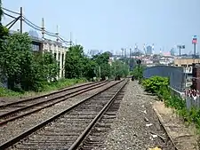 Lower Montauk passing over Grand Avenue