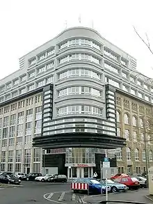 Mossehaus, corner of Jerusalemer Straße and Schützenstraße. In 1921–1923 Erich Mendelsohn added futuristic extra storeys to a damaged building from 1901–1903 by Cremer & Wolffenstein.