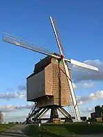 Windmolen en bos genaamd Moulin de la Marquise