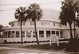 Western entrance to the hall through the Recreation Club portion of the auditorium