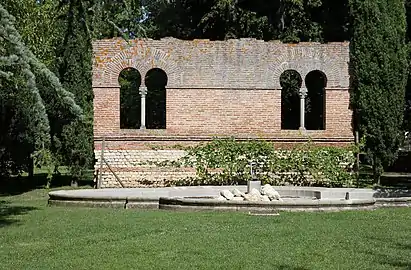 Romanesque wall reassembled in the garden.